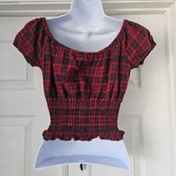 Red & Black Plaid 3x Crop Top - Picture 1 of 11